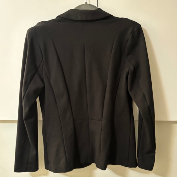 NWOT Ricki's Black Blazer - Picture 3 of 3